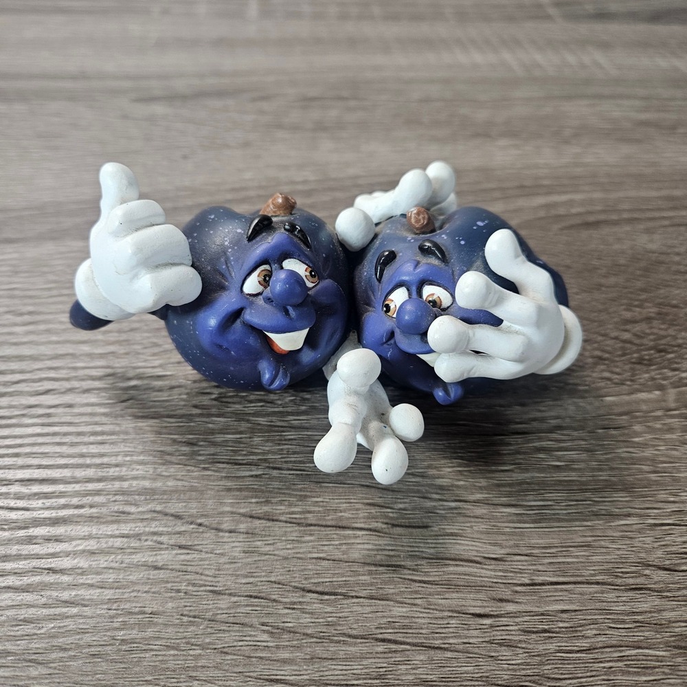 Gigglin Groceries Anthropomorphic Blueberry Duo Figurine Fruit Cartoon Thumbs Up